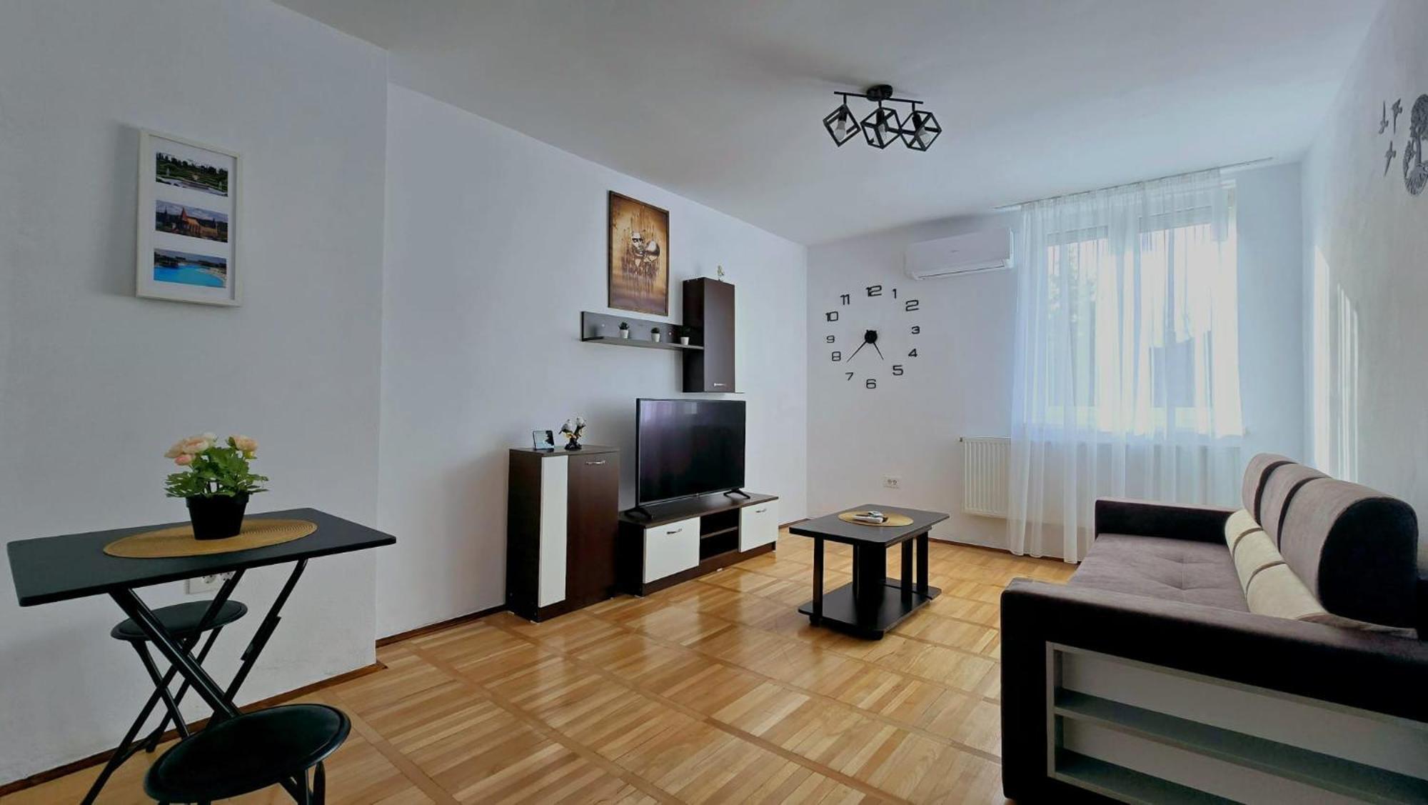 Apartament Confort Hd Хунедоара Екстериор снимка