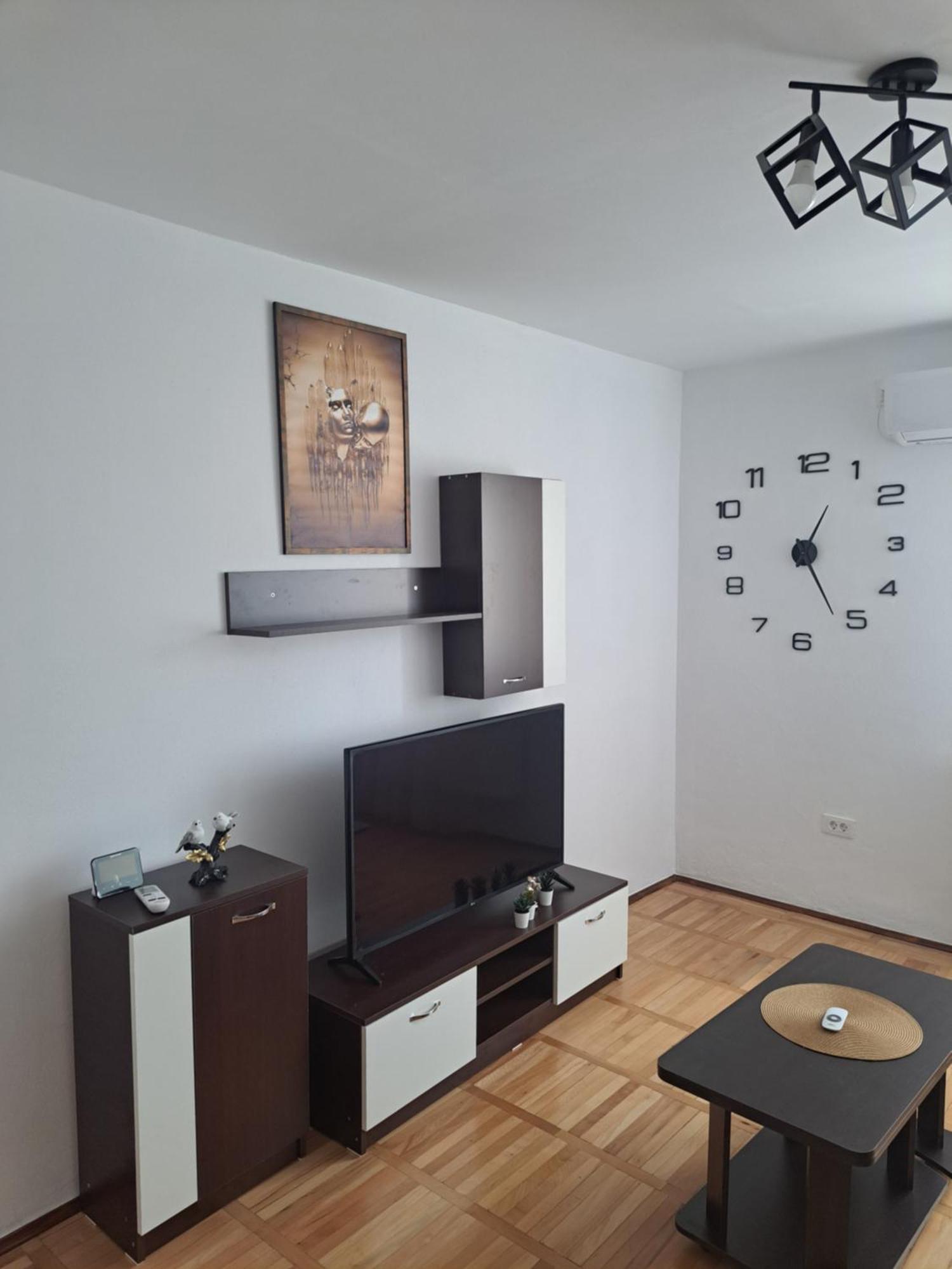Apartament Confort Hd Хунедоара Екстериор снимка