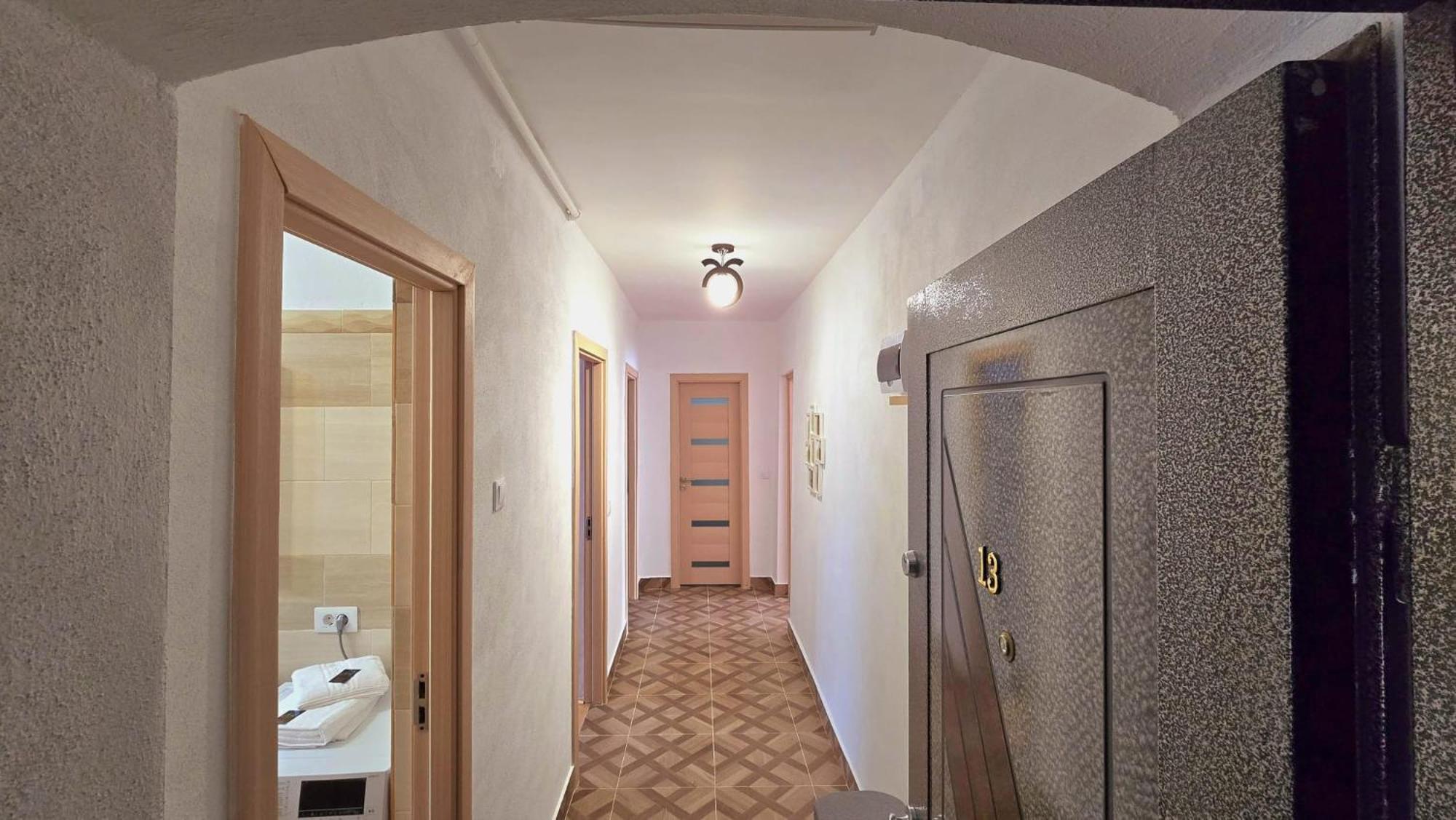 Apartament Confort Hd Хунедоара Екстериор снимка